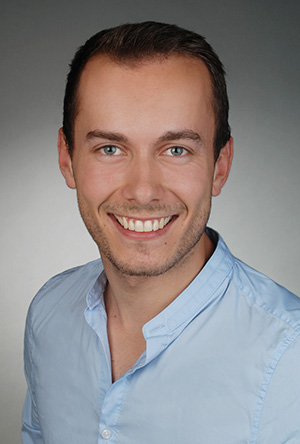 zuber Andreas Niels Benjamin Zuber, Help-Dozent zur Ausbildung von Senioren-Assistenten.