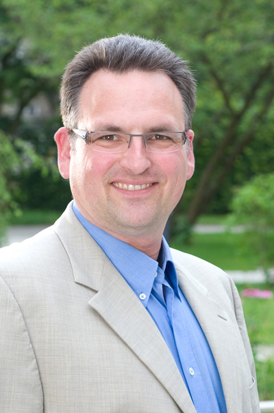 Marcus Maier LL.M. Marcus Maier LL.M., Help-Dozent zur Seniorenassistenten-Ausbildung