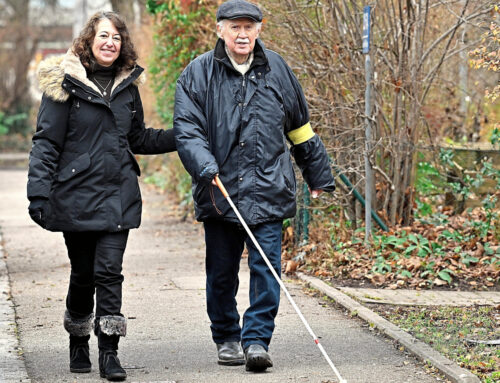 Seniorenassistenz, die Lebensfreude zurückbringt – Zeitungsbericht über die HELP Akademie